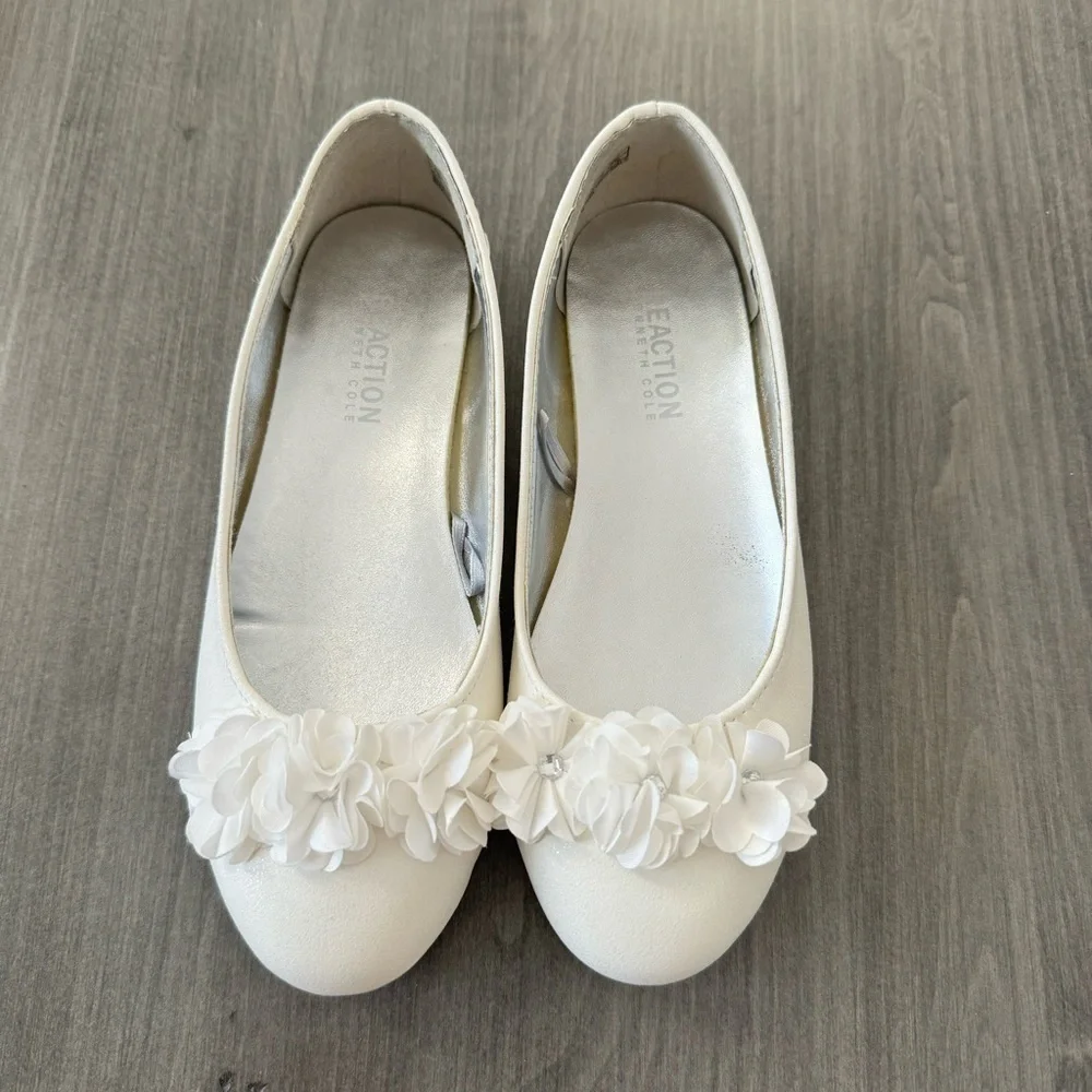 Kenneth Cole girls white Floral formal Flat shoes size 1 NWOT